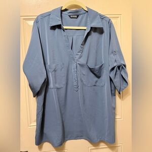 Bloomchic Pullover Blouse in Silky Gray Blue with V Neck and Collar Size 18!
